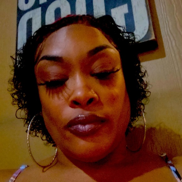 Meet your Posher, Markita - Picture 1 of 1